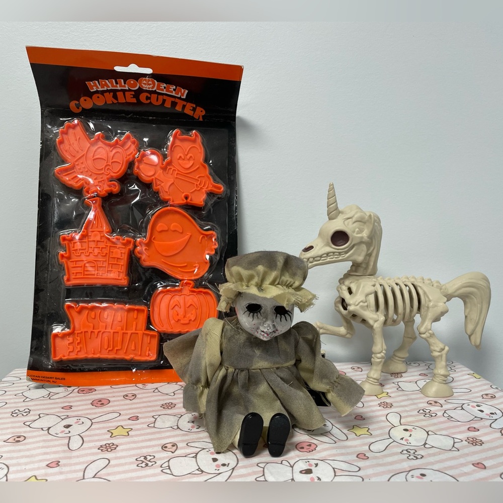 Halloween Decor Lot Cookie Cutters Creepy Doll Unicorn Skeleton Baking Spooky